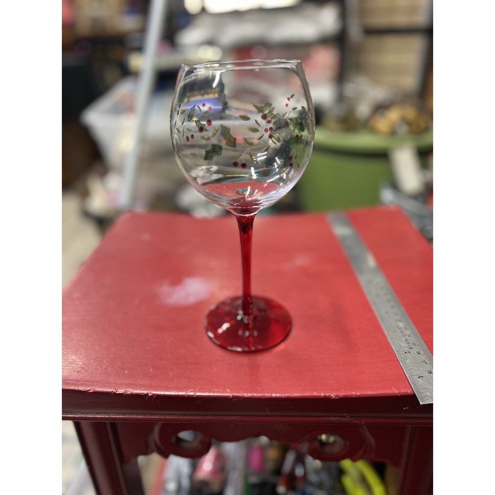 16 Oz Etched Goblet GlasswareWinterberryby PFALTZGRAFF
